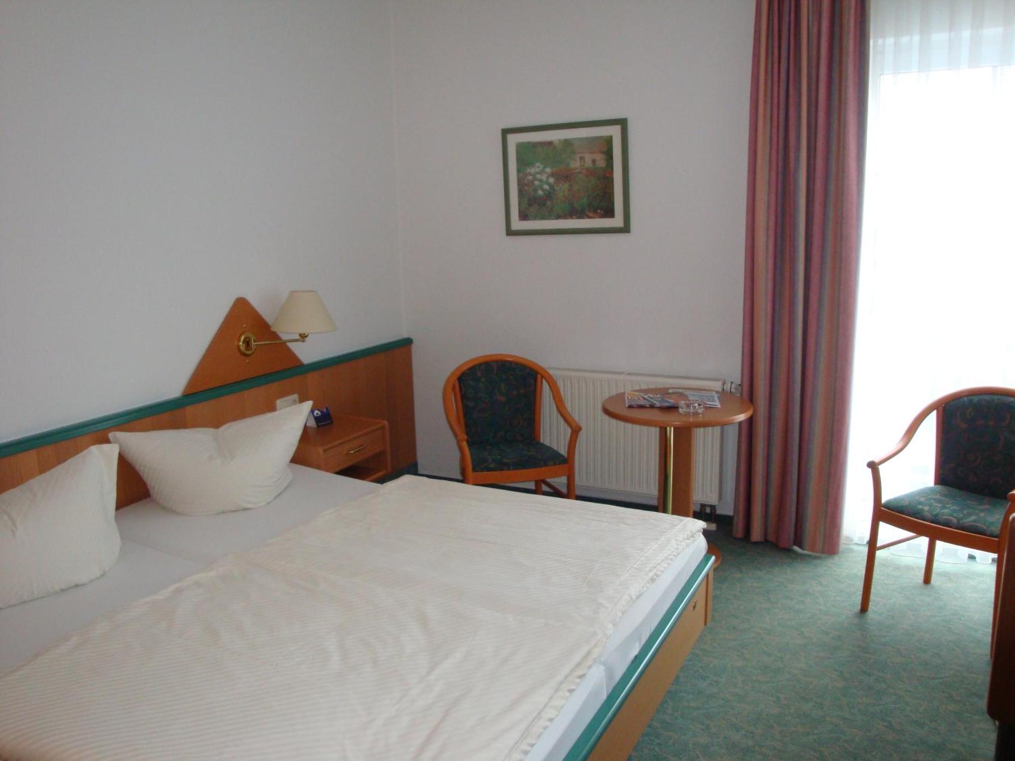 Hotel Friesen Werdau Esterno foto