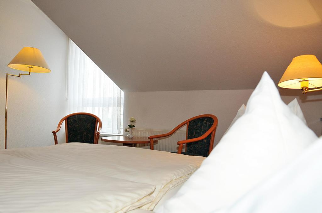 Hotel Friesen Werdau Esterno foto
